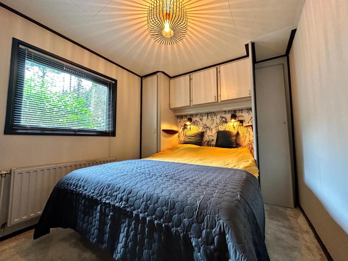 Gezellig Chalet Met 2 Slaapkamers Aan Bosrand Erm エクステリア 写真