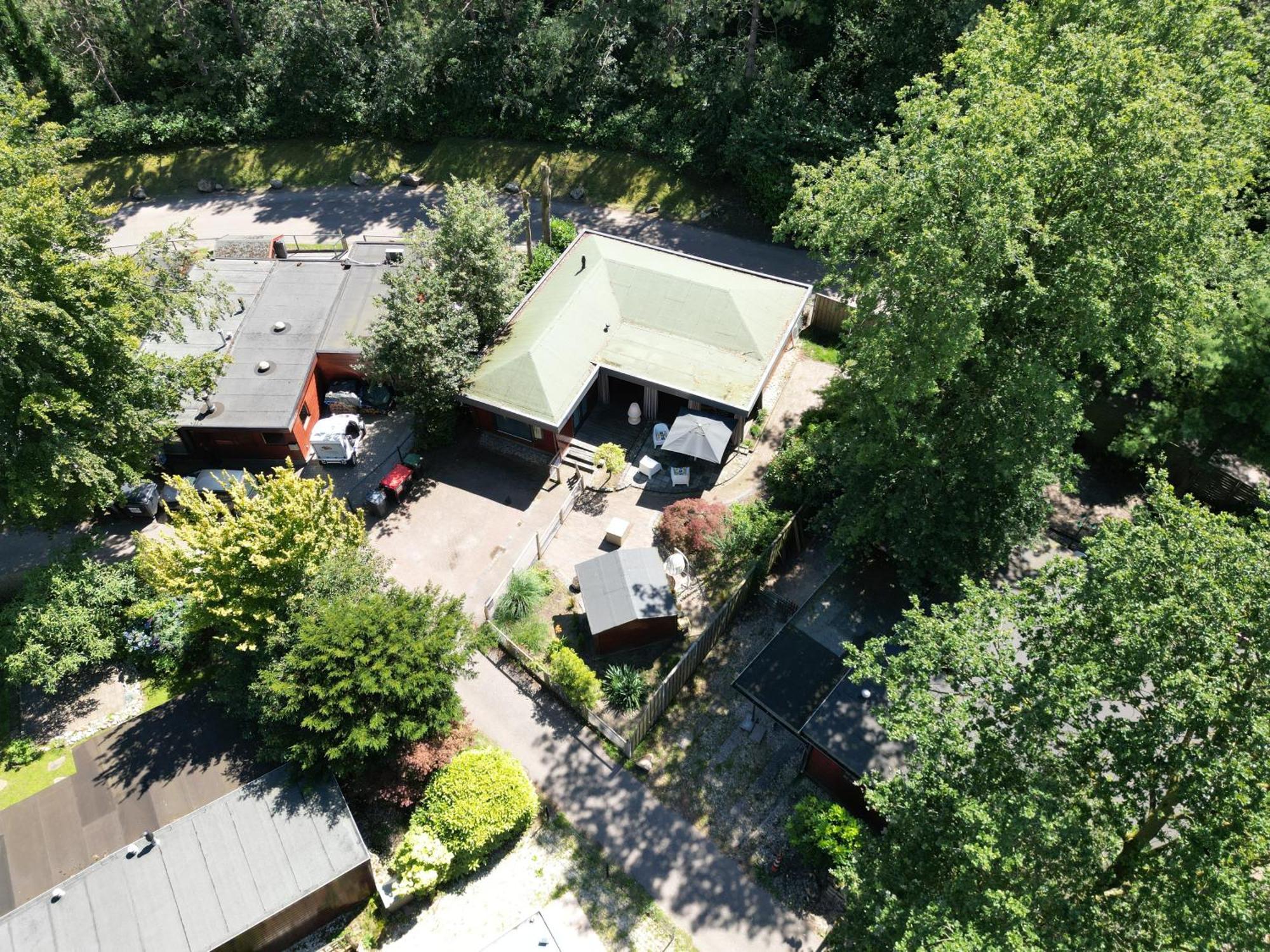 Gezellig Chalet Met 2 Slaapkamers Aan Bosrand Erm エクステリア 写真
